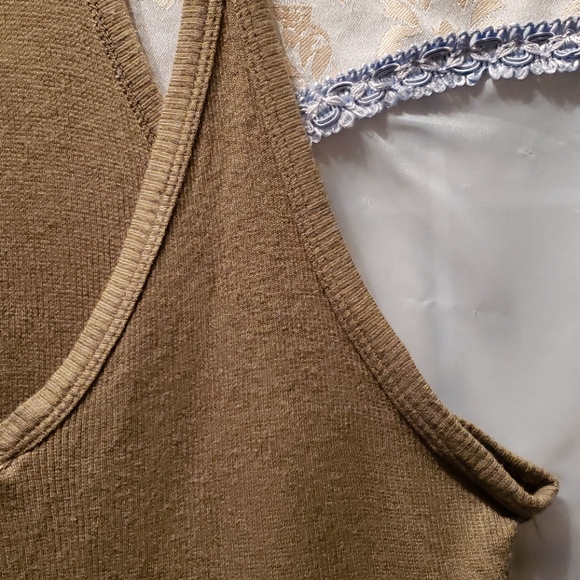FOREVER 21 SOFT/SEXY OLIVE CROP V-NECK TANK SZ S - Picture 4 of 8